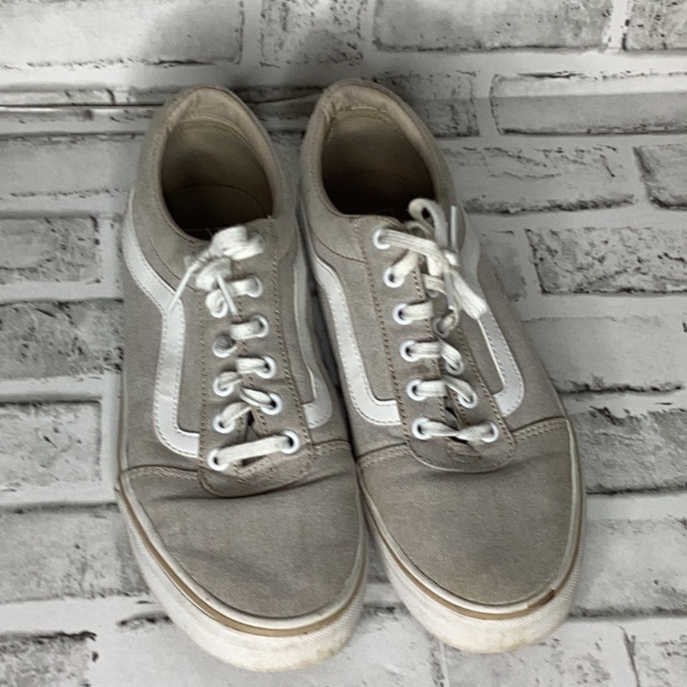 Vans Women's Gray and White Sneakers